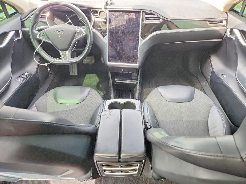 53249536 :رقم المزاد ، 5YJSA1E21GF131973 vin ، 2016 Tesla Model S مزاد بيع