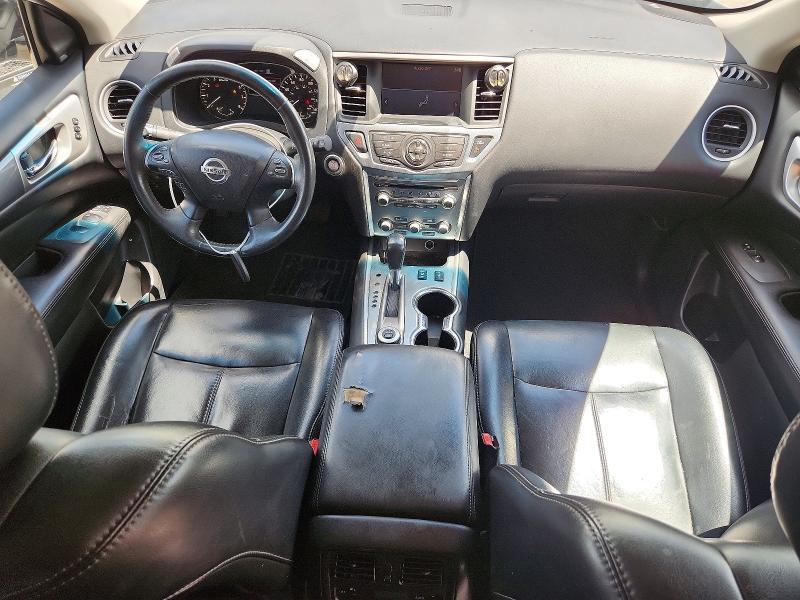 53533056 :رقم المزاد ، 5N1DR2MMXHC675425 vin ، 2017 Nissan Pathfinder مزاد بيع