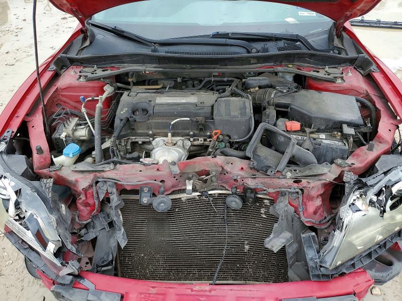 53811106 :رقم المزاد ، 1HGCT1B87FA013359 vin ، 2015 Honda Accord مزاد بيع