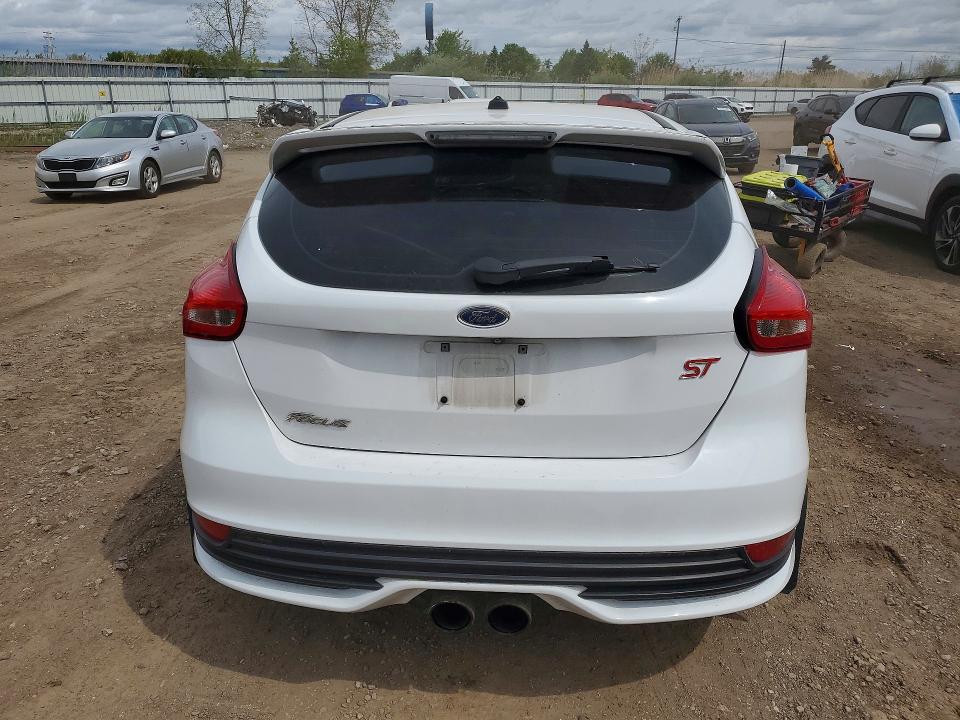 2018 Ford Focus მანქანა იყიდება აუქციონზე, vin: 1FADP3L99JL310307, აუქციონის ნომერი: 52429106