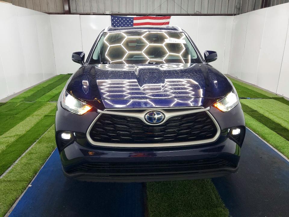2023 Toyota Highlander Hybrid მანქანა იყიდება აუქციონზე, vin: 5TDKBRCH9PS126003, აუქციონის ნომერი: 52391866