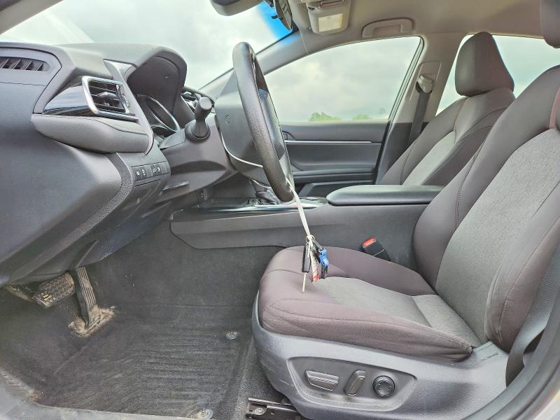 Продаж на аукціоні авто 2018 Toyota Camry, vin: 4T1B11HKXJU102915, номер лоту: 54111596