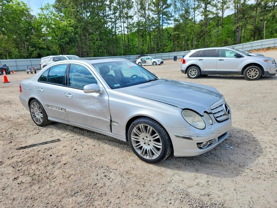 52291116 :رقم المزاد ، WDBUF56X98B196021 vin ، 2008 Mercedes-benz E مزاد بيع