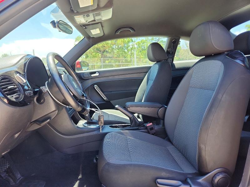 54821806 :رقم المزاد ، 3VWFD7AT3KM707896 vin ، 2019 Volkswagen Beetle مزاد بيع
