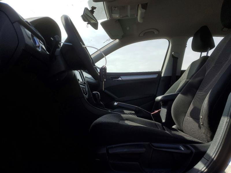 53624506 :رقم المزاد ، 1VWAS7A36GC030920 vin ، 2016 Volkswagen Passat مزاد بيع