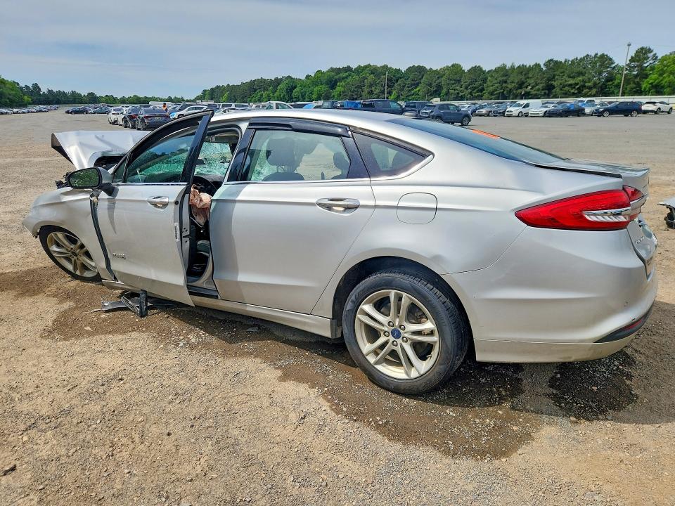 52676316 :رقم المزاد ، 3FA6P0LUXJR191874 vin ، 2018 Ford Fusion مزاد بيع