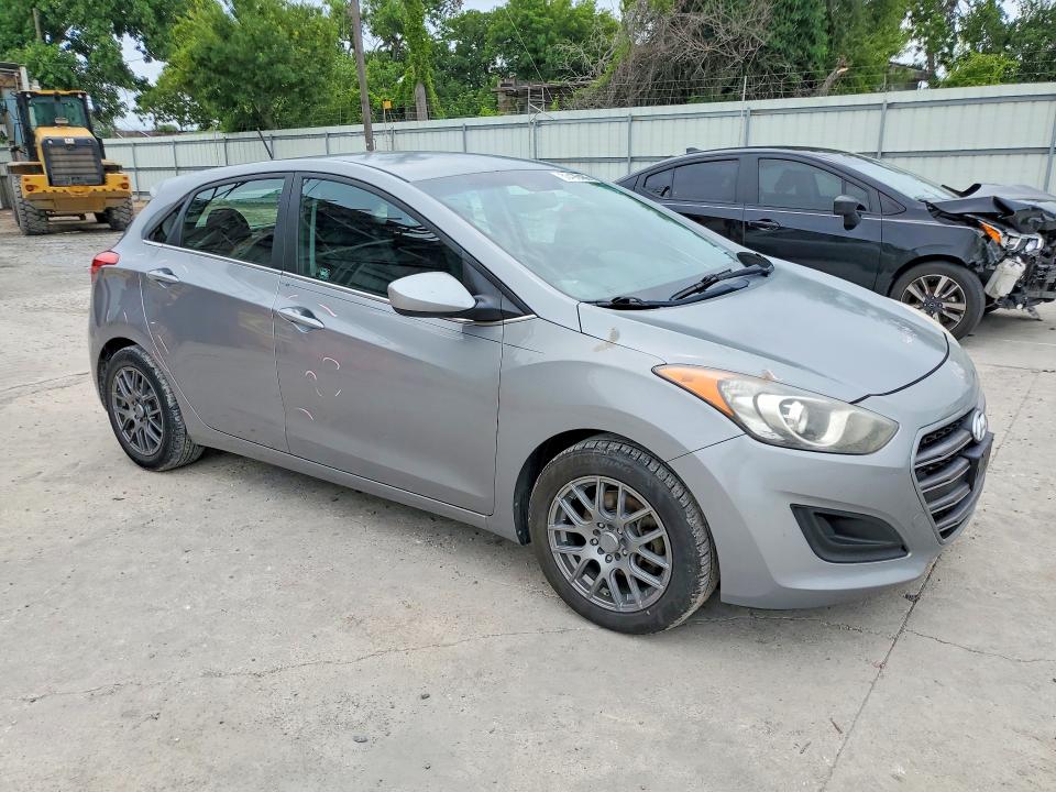 2016 Hyundai Elantra Gt მანქანა იყიდება აუქციონზე, vin: KMHD35LH5GU269942, აუქციონის ნომერი: 53426466