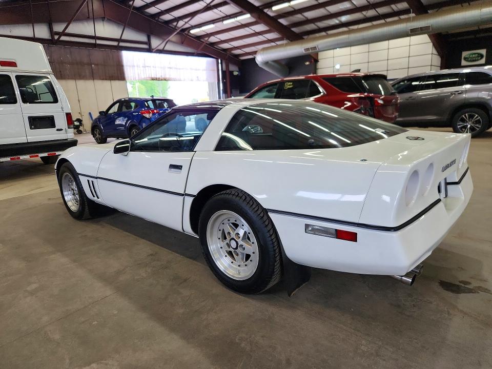 54391486 :رقم المزاد ، 1G1AY0786E5131400 vin ، 1984 Chev Corvette مزاد بيع