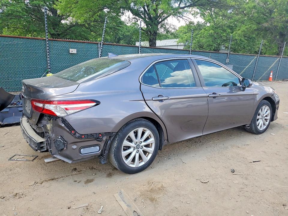 2019 Toyota Camry მანქანა იყიდება აუქციონზე, vin: 4T1B11HK8KU850032, აუქციონის ნომერი: 54211036