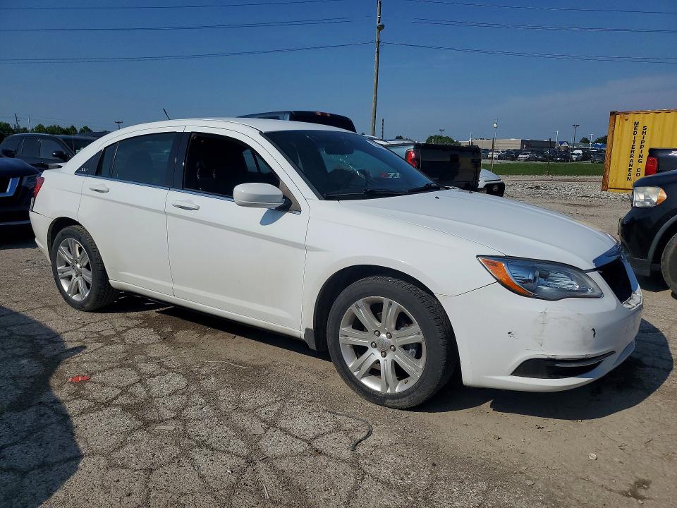 2013 Chrysler 200 მანქანა იყიდება აუქციონზე, vin: 1C3CCBBBXDN763879, აუქციონის ნომერი: 53726186