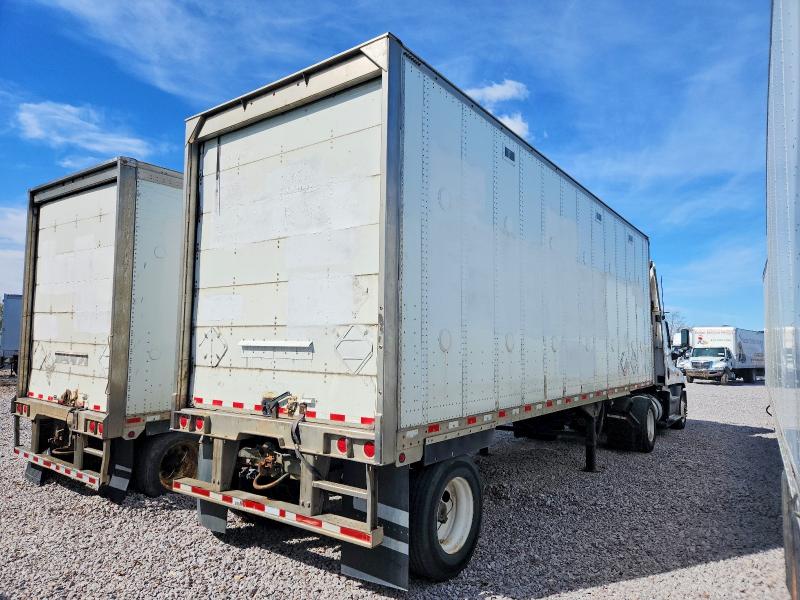 2016 Freightliner Cascadia 125 მანქანა იყიდება აუქციონზე, vin: 1FUBGEDV0GLHC5640, აუქციონის ნომერი: 46200246