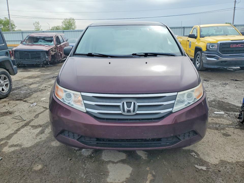 52352446 :رقم المزاد ، 5FNRL5H28BB021314 vin ، 2011 Honda Odyssey مزاد بيع