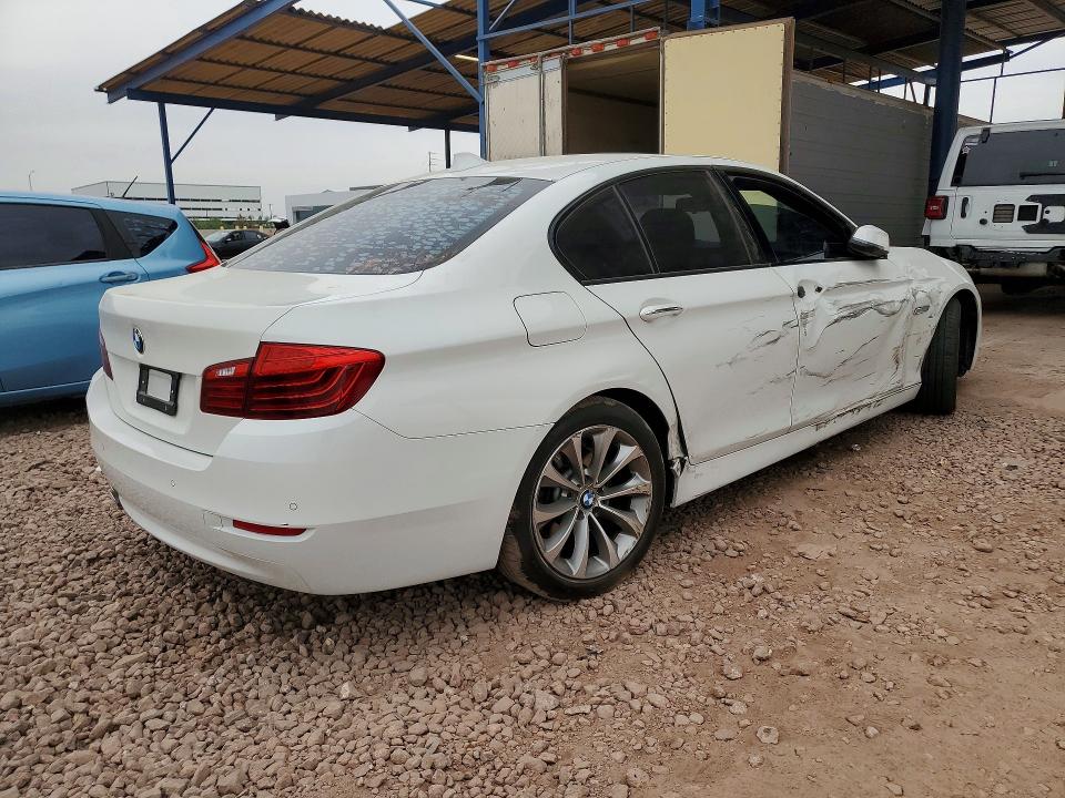 52234196 :رقم المزاد ، WBA5A5C5XFD513116 vin ، 2015 Bmw 528 مزاد بيع