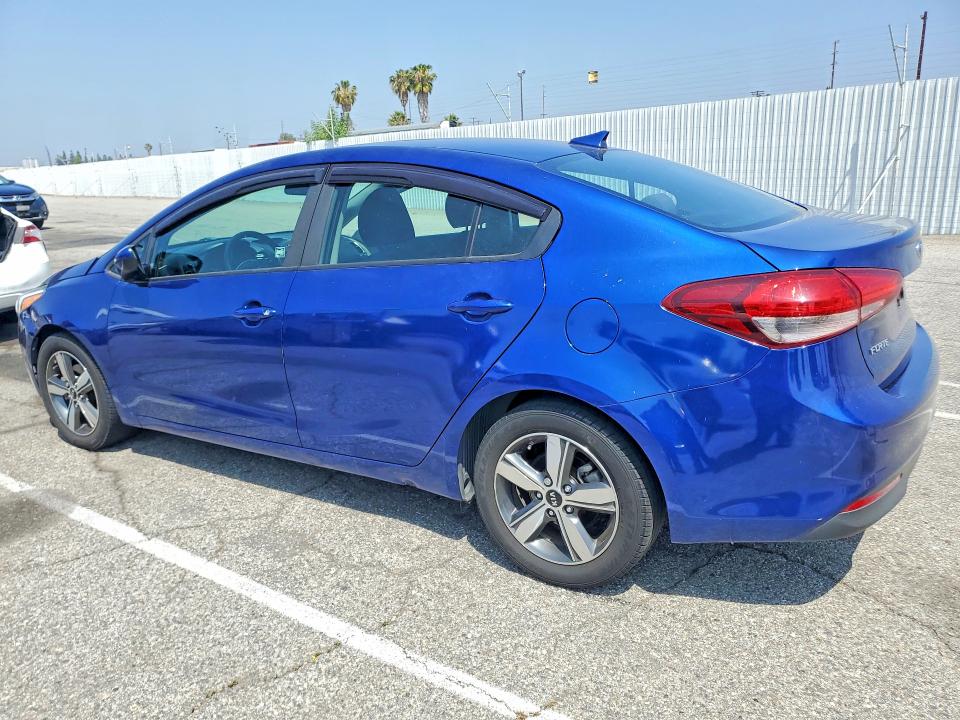 52340646 :رقم المزاد ، 3KPFL4A76JE232423 vin ، 2018 Kia Forte مزاد بيع