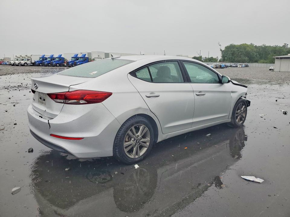 53522076 :رقم المزاد ، 5NPD84LF0JH366305 vin ، 2018 Hyundai Elantra مزاد بيع