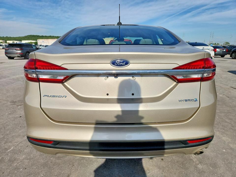 51896236 :رقم المزاد ، 3FA6P0UU8JR122020 vin ، 2018 Ford Fusion مزاد بيع