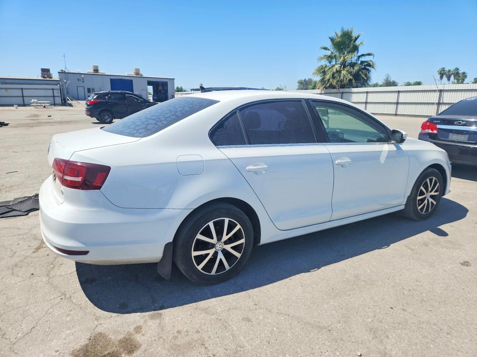 53913476 :رقم المزاد ، 3VWDB7AJ6JM237504 vin ، 2018 Volkswagen Jetta مزاد بيع
