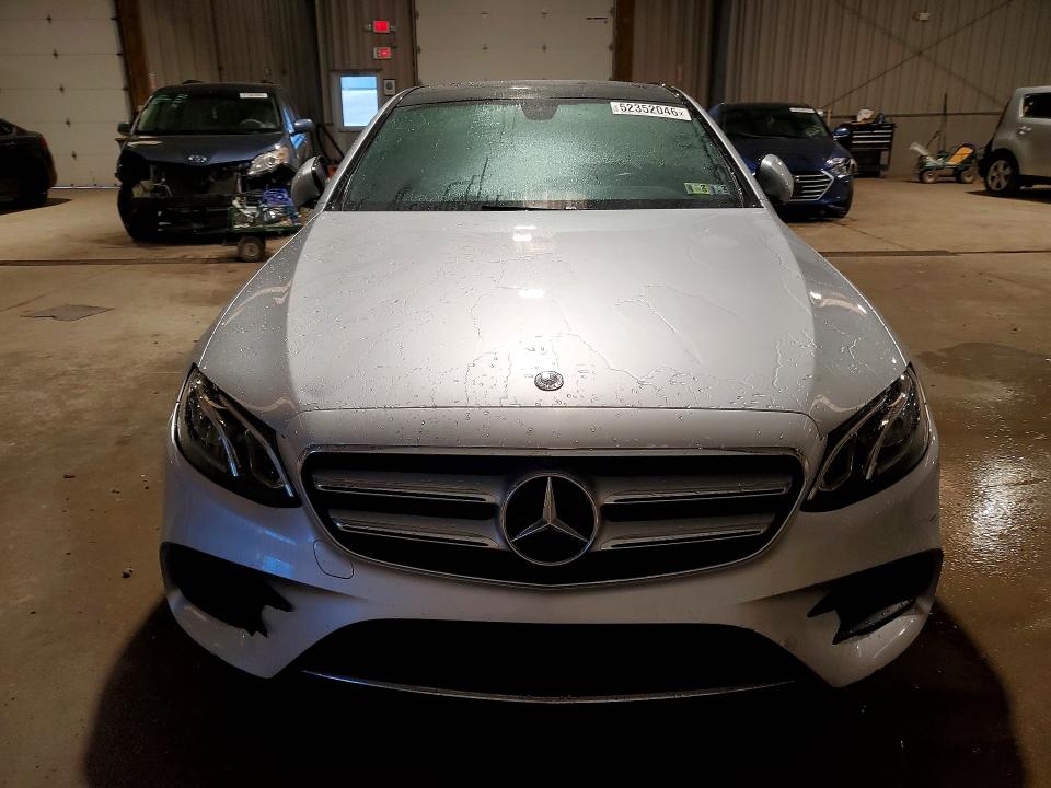 52352046 :رقم المزاد ، WDDZF8EB5LA703063 vin ، 2020 Mercedes-benz E مزاد بيع