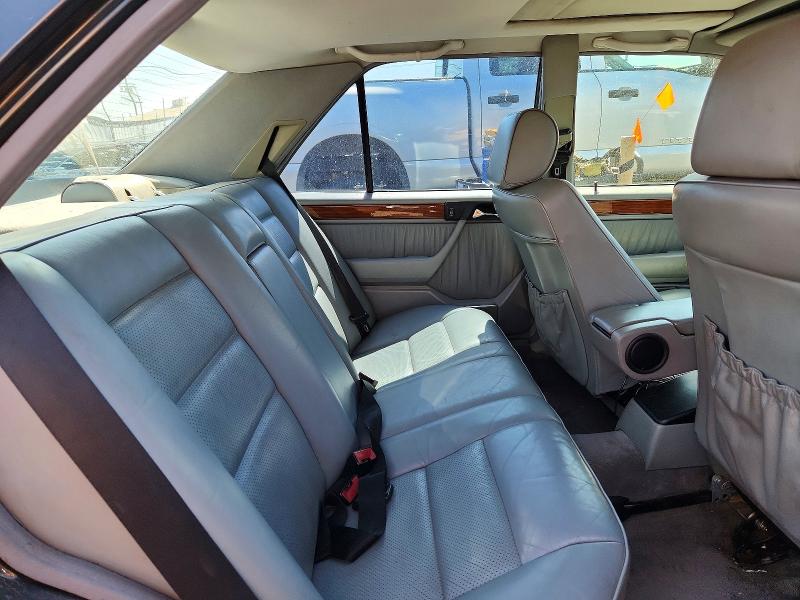 1995 Mercedes-benz E მანქანა იყიდება აუქციონზე, vin: WDBEA32E3SC161357, აუქციონის ნომერი: 51912846