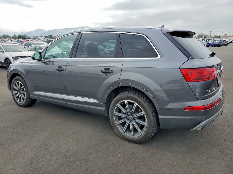 53656256 :رقم المزاد ، WA1LHAF75KD037146 vin ، 2019 Audi Q7 مزاد بيع