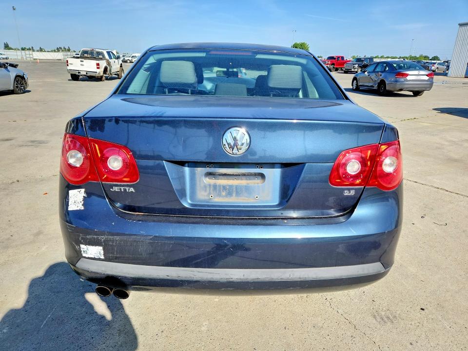 51475796 :رقم المزاد ، 3VWPG71K96M802648 vin ، 2006 Volkswagen Jetta مزاد بيع