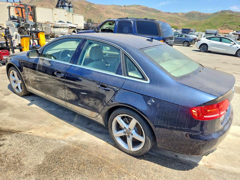 53631156 :رقم المزاد ، WAUMFAFL3BN044682 vin ، 2011 Audi A4 مزاد بيع