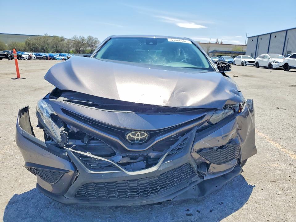 2024 Toyota Camry მანქანა იყიდება აუქციონზე, vin: 4T1G11AK0RU861617, აუქციონის ნომერი: 53488406