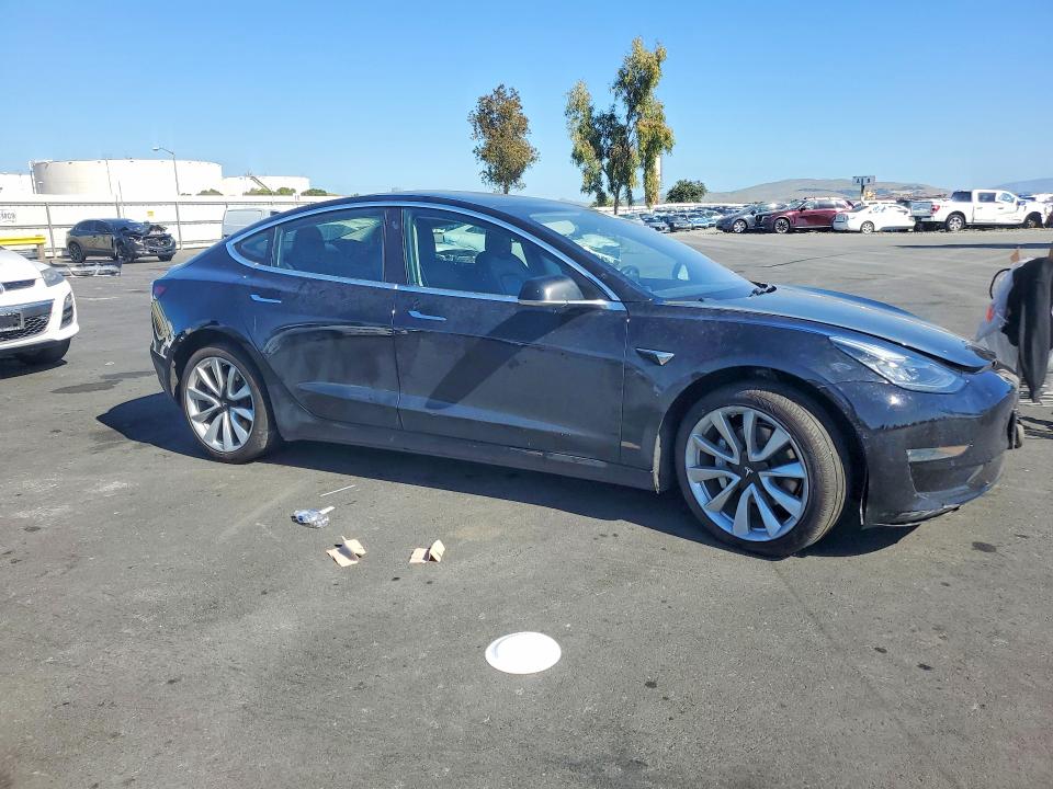 Продажа на аукционе авто 2018 Tesla Model 3, vin: 5YJ3E1EA9JF009305, номер лота: 53928966
