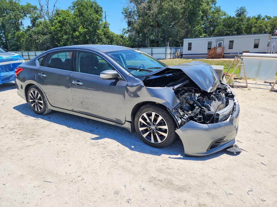 2017 Nissan Altima მანქანა იყიდება აუქციონზე, vin: 1N4AL3AP2HC128376, აუქციონის ნომერი: 53638756