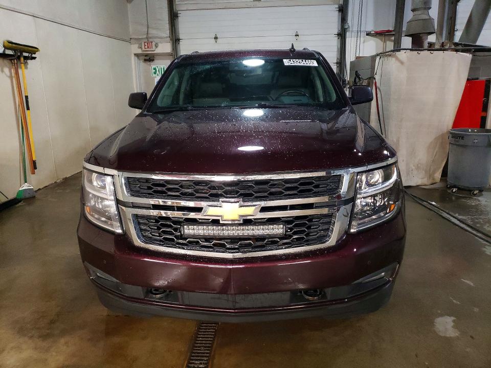 2017 Chevrolet Suburban მანქანა იყიდება აუქციონზე, vin: 1GNSKHKC3HR262957, აუქციონის ნომერი: 54325446
