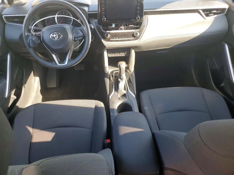 52393806 :رقم المزاد ، 7MUBAABG7NV013280 vin ، 2022 Toyota Corolla Cross مزاد بيع