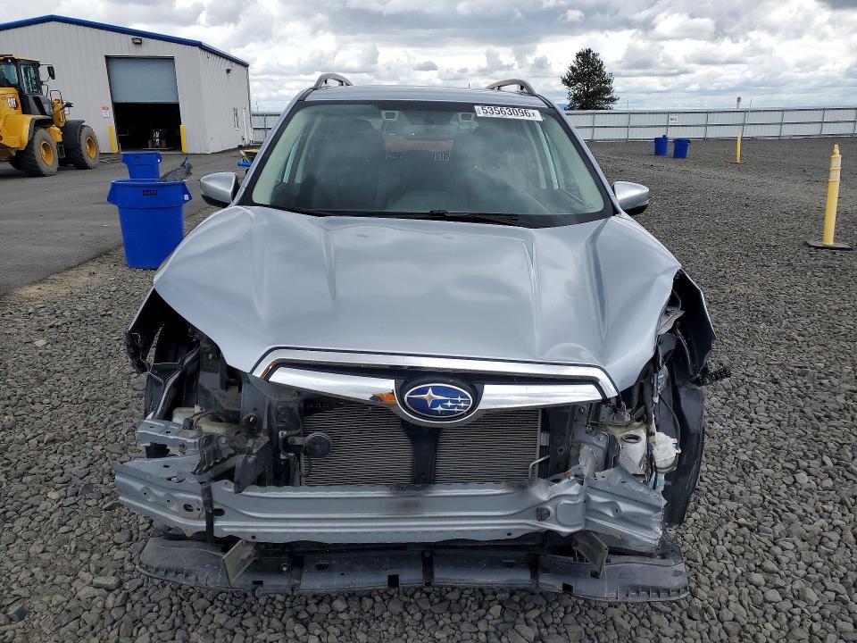 53563096 :رقم المزاد ، JF2SKAXC6LH417784 vin ، 2020 Subaru Forester مزاد بيع