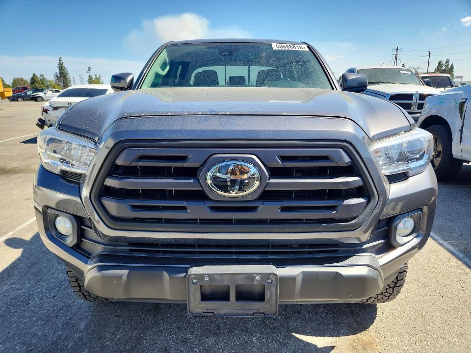 53666816 :رقم المزاد ، 5TFAZ5CN9JX056381 vin ، 2018 Toyota Tacoma مزاد بيع