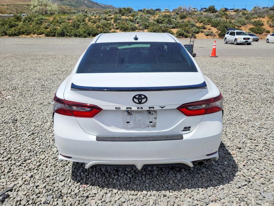 2021 Toyota Camry მანქანა იყიდება აუქციონზე, vin: 4T1G11BK5MU024126, აუქციონის ნომერი: 54067246