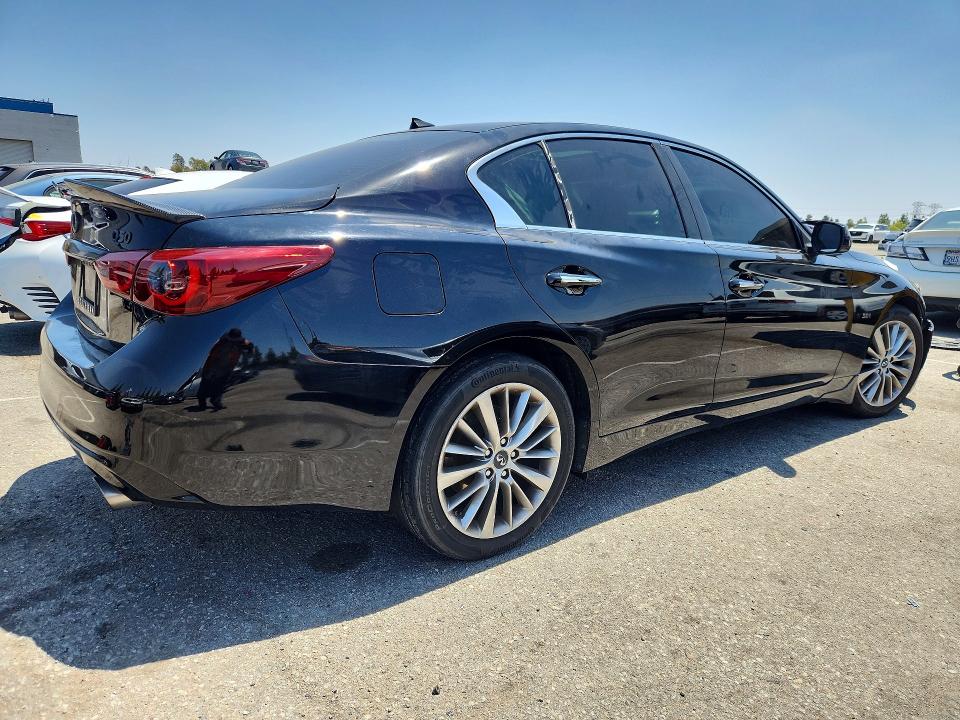 53044346 :رقم المزاد ، JN1EV7AP3JM360873 vin ، 2018 Infiniti Q50 مزاد بيع