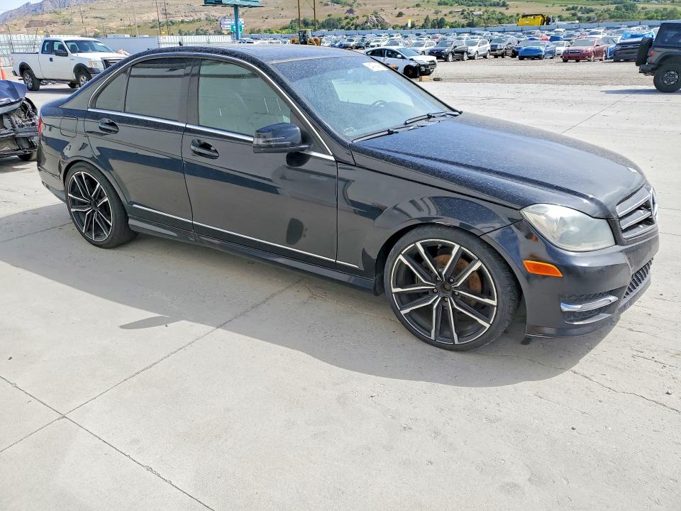 54798466 :رقم المزاد ، WDDGF8BB4CA617576 vin ، 2012 Mercedes-benz C مزاد بيع