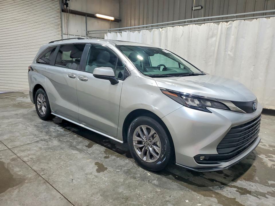 54811866 :رقم المزاد ، 5TDYRKEC1SS243923 vin ، 2025 Toyota Sienna مزاد بيع