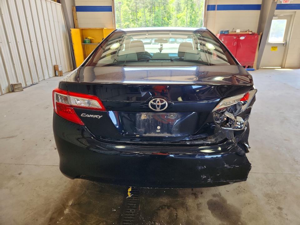 54753826 :رقم المزاد ، 4T4BF1FK6CR228234 vin ، 2012 Toyota Camry مزاد بيع