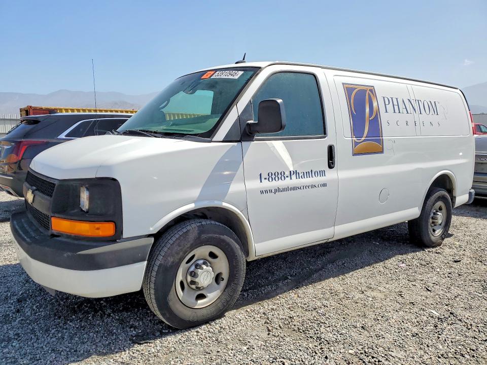53910946 :رقم المزاد ، 1GCWGFFF8F1106493 vin ، 2015 Chevrolet Express 2500 مزاد بيع