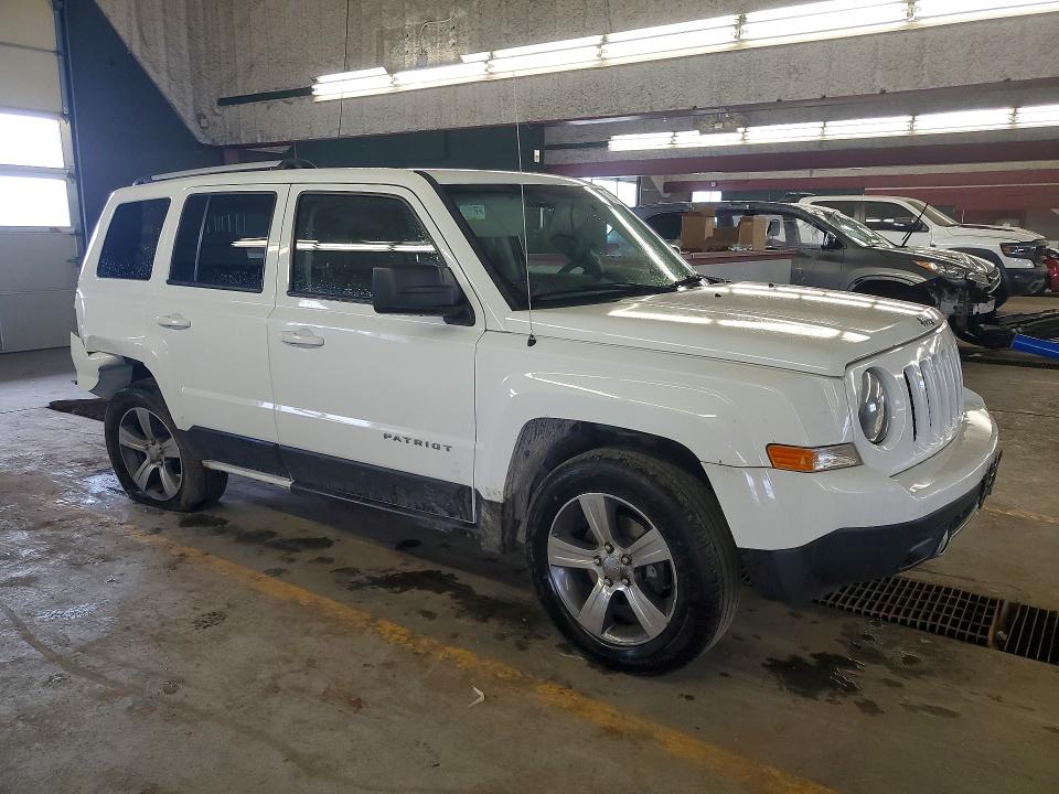 52392276 :رقم المزاد ، 1C4NJRFB3GD752889 vin ، 2016 Jeep Patriot مزاد بيع