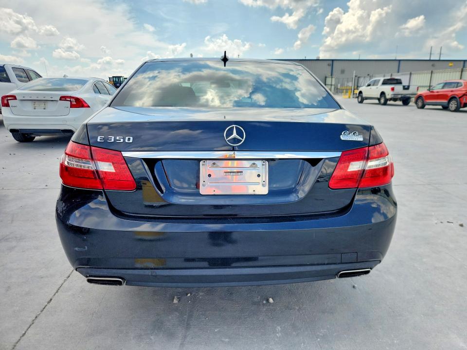 Продажа на аукционе авто 2010 Mercedes-benz E, vin: WDDHF5GB1AA215605, номер лота: 55104286