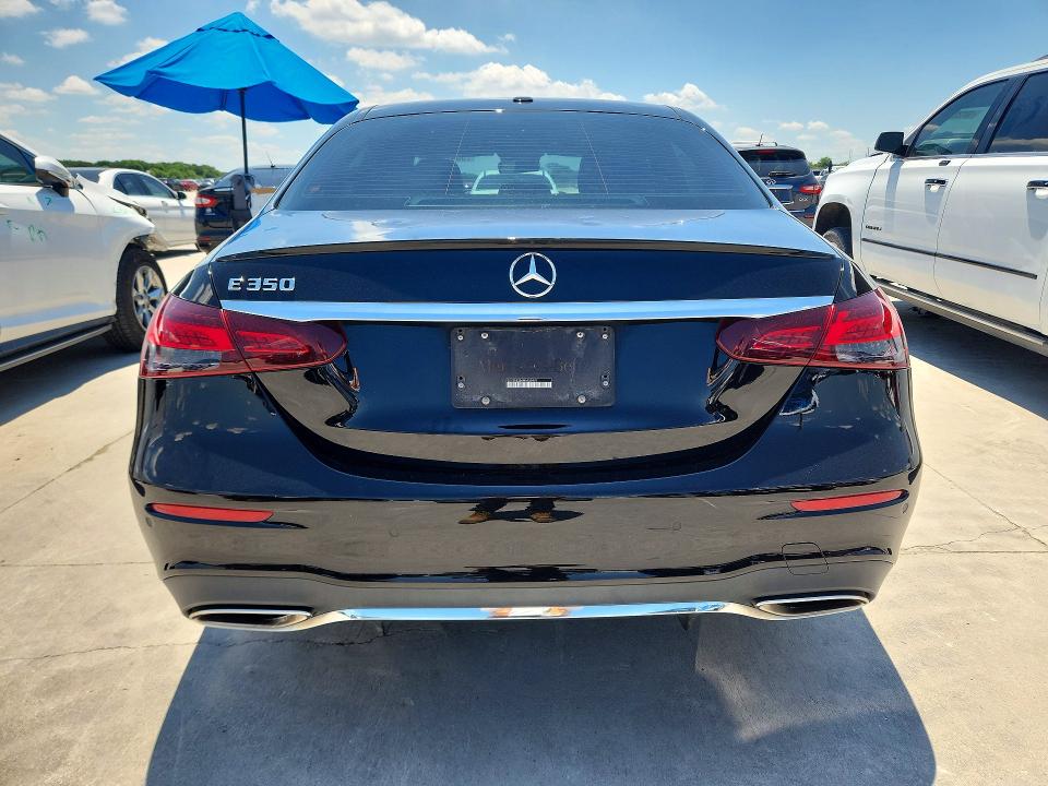 53472586 :رقم المزاد ، W1KZF8DB6MA950997 vin ، 2021 Mercedes-benz E مزاد بيع
