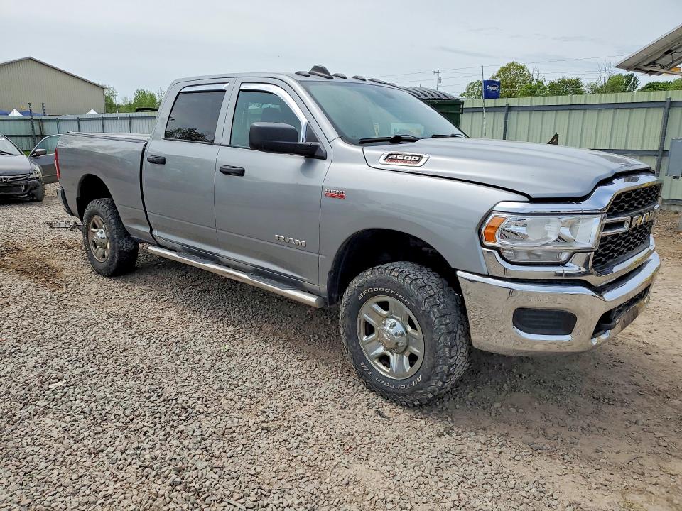 53206736 :رقم المزاد ، 3C6UR5CJ9MG659535 vin ، 2021 Ram 2500 مزاد بيع
