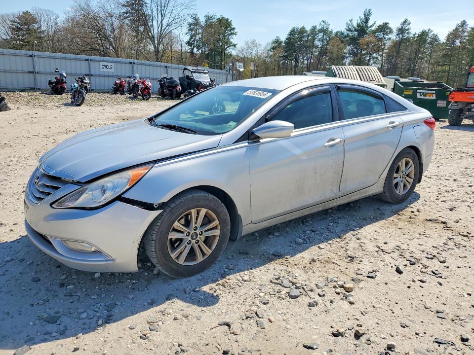 52539936 :رقم المزاد ، 5NPEB4AC2DH639182 vin ، 2013 Hyundai Sonata مزاد بيع