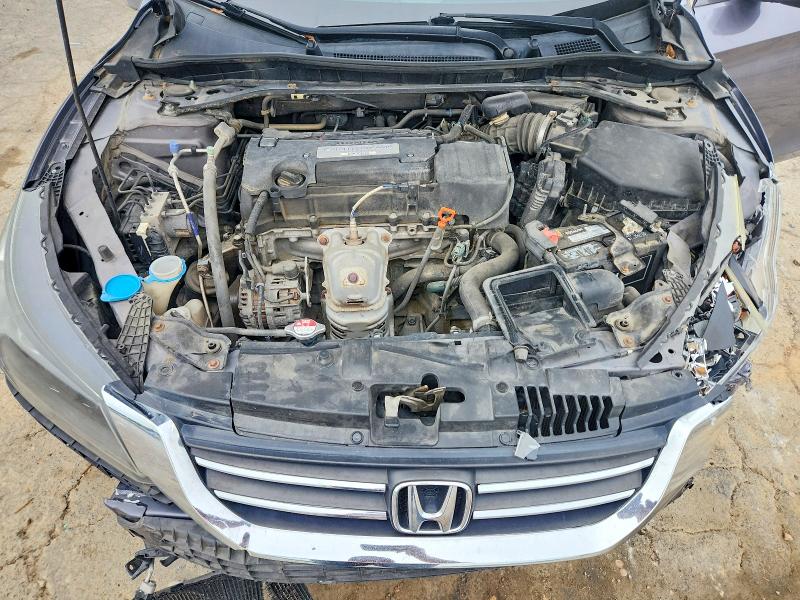 52301506 :رقم المزاد ، 1HGCR2F82FA191968 vin ، 2015 Honda Accord مزاد بيع