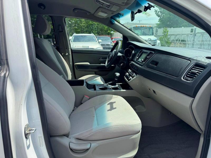55459266 :رقم المزاد ، KNDMB5C18K6525496 vin ، 2019 Kia Sedona مزاد بيع
