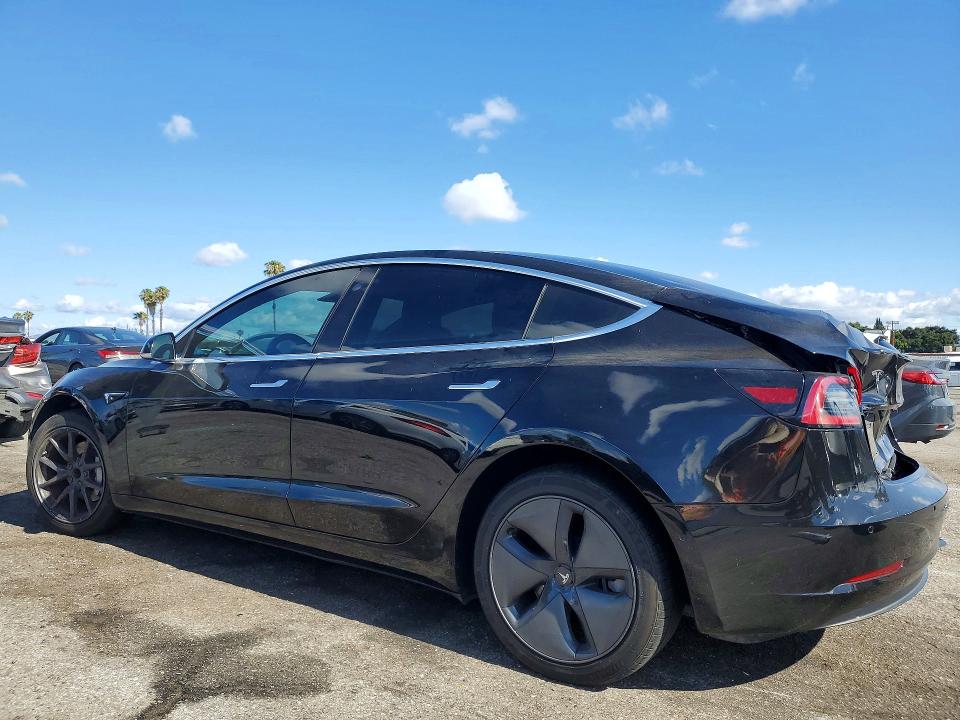 55226766 :رقم المزاد ، 5YJ3E1EA3KF421141 vin ، 2019 Tesla Model 3 مزاد بيع