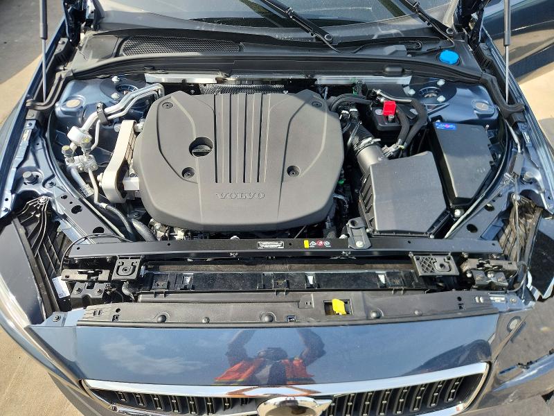 2026 Volvo V60 Cross Country მანქანა იყიდება აუქციონზე, vin: YV4L12WK9T2174007, აუქციონის ნომერი: 55189766