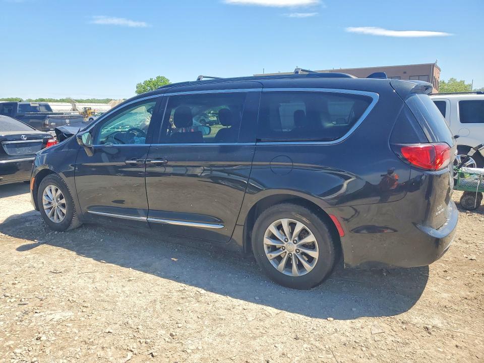 2017 Chrysler Pacifica მანქანა იყიდება აუქციონზე, vin: 2C4RC1BG8HR526618, აუქციონის ნომერი: 52500076