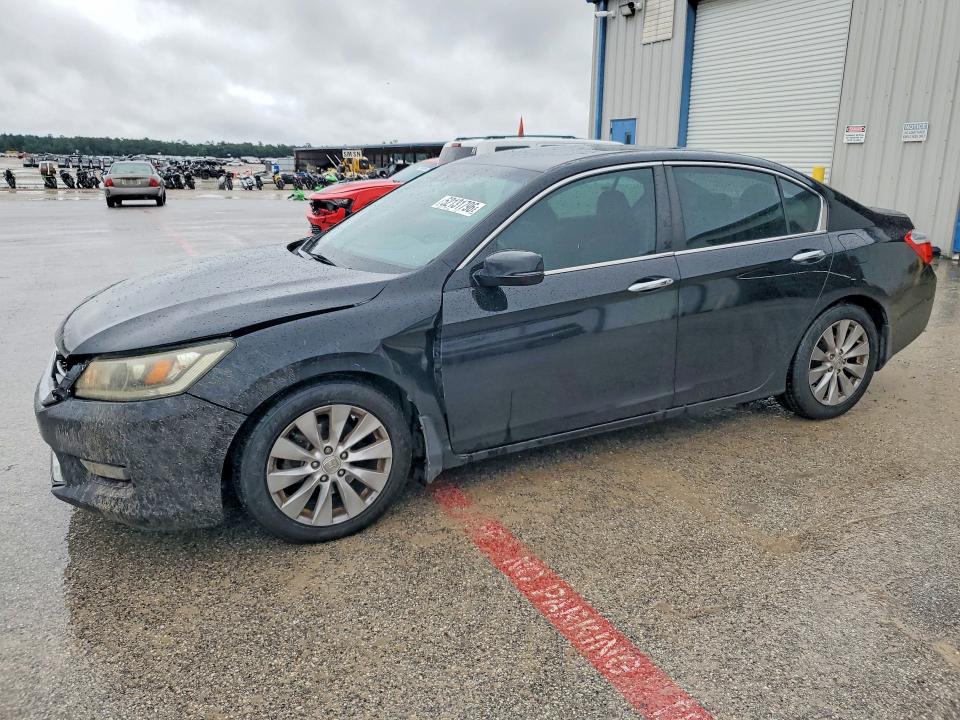 52131796 :رقم المزاد ، 1HGCR2F89EA104243 vin ، 2014 Honda Accord مزاد بيع